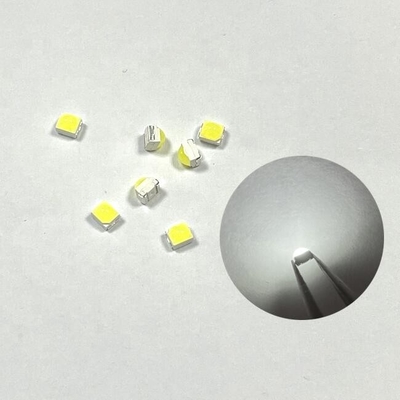 Weiße Farbe Klares Kugelkopf SMD 3528 LED 6000-8000K 7-8LM 30deg 70mW Für Außenbeleuchtung
